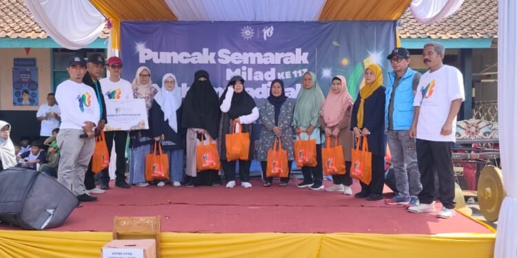 Puncak Milad ke-113 PCM Panawuan Garut Gelar Jalan Sehat Hingga Peluncuran Balon Udara, di Hadiri Ribuan Peserta